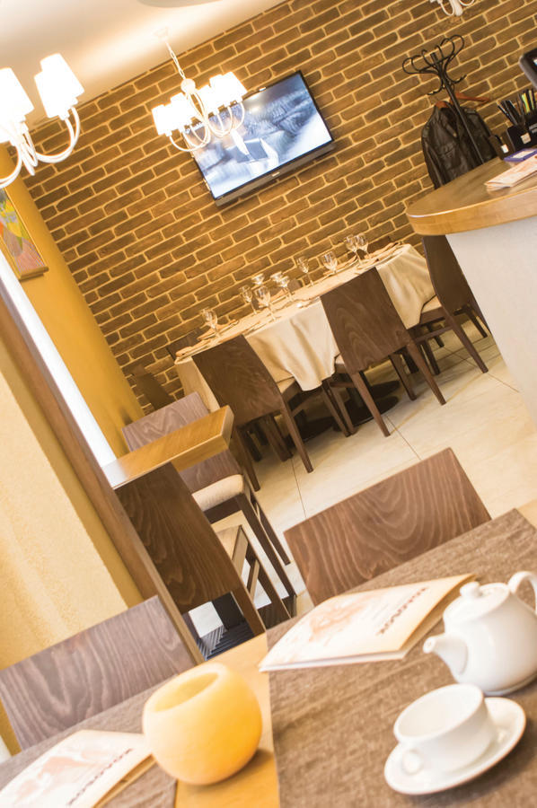 Kniahynynok Kolobok酒店 外观 照片